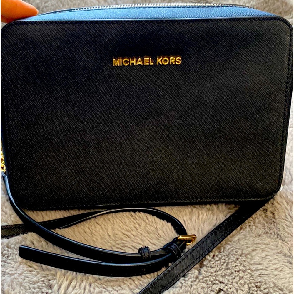 Black***Michael Kors Leather Jet Set East West Crossbody
